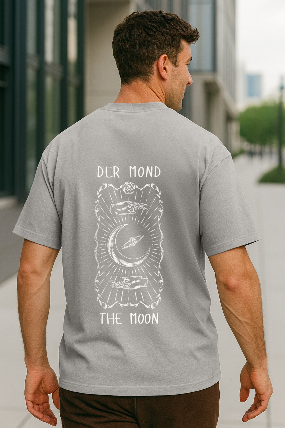 Der Mond Oversized T-Shirt