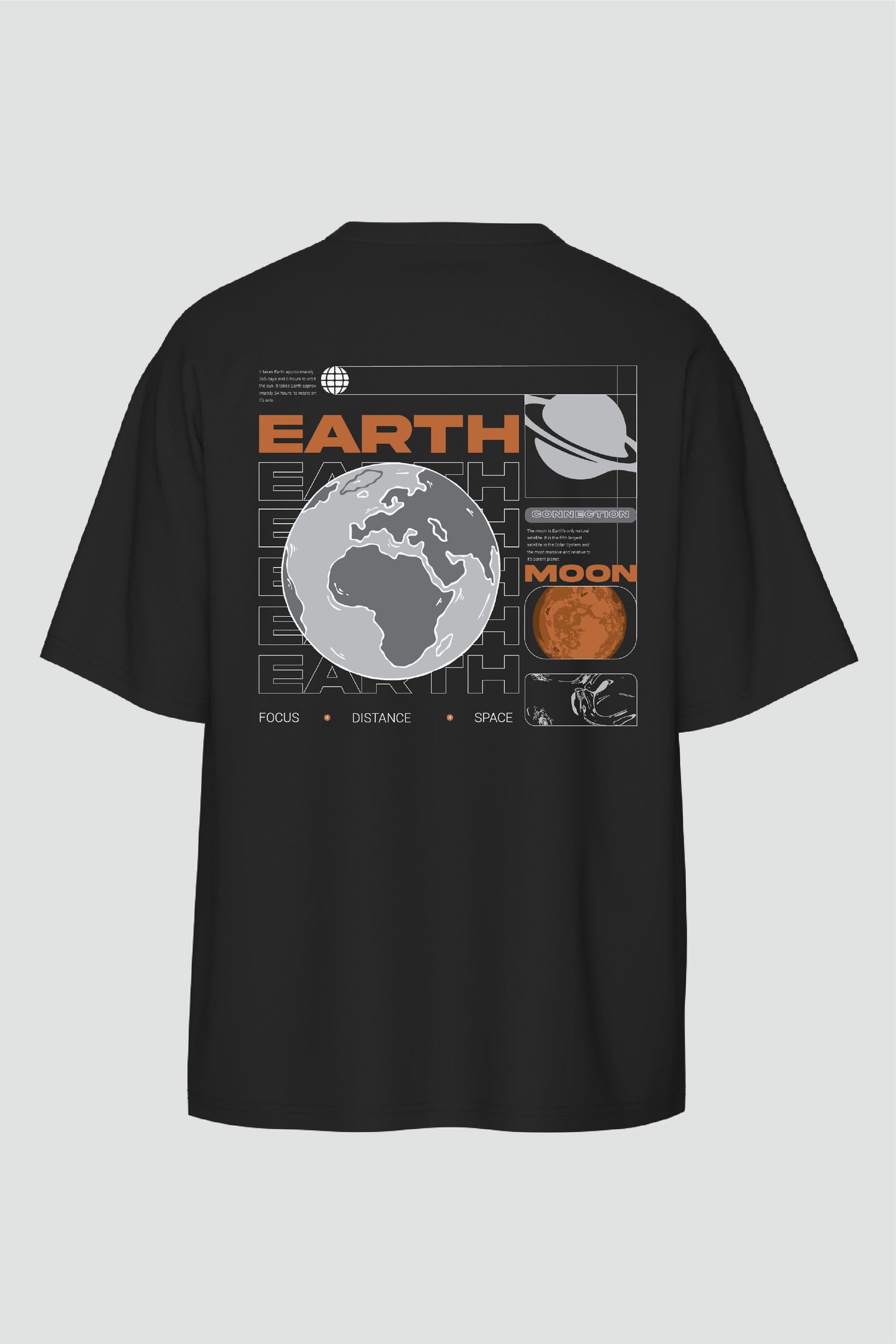 Earth and moon connection Oversized T-Shirt