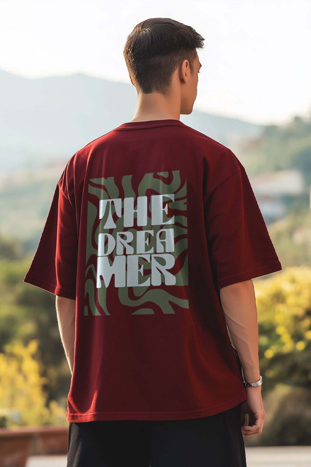 THE DREAMER Oversized T-Shirt