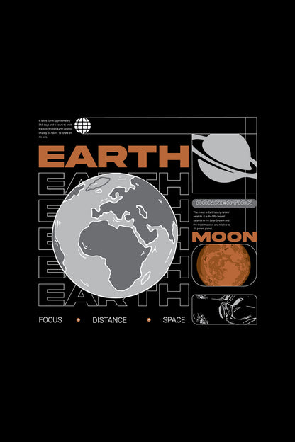 Earth and moon connection Oversized T-Shirt